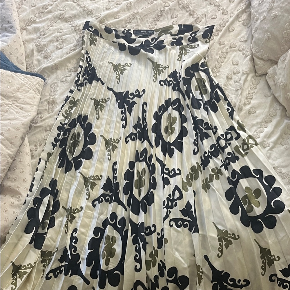 Mango Floral Pleated Skirt